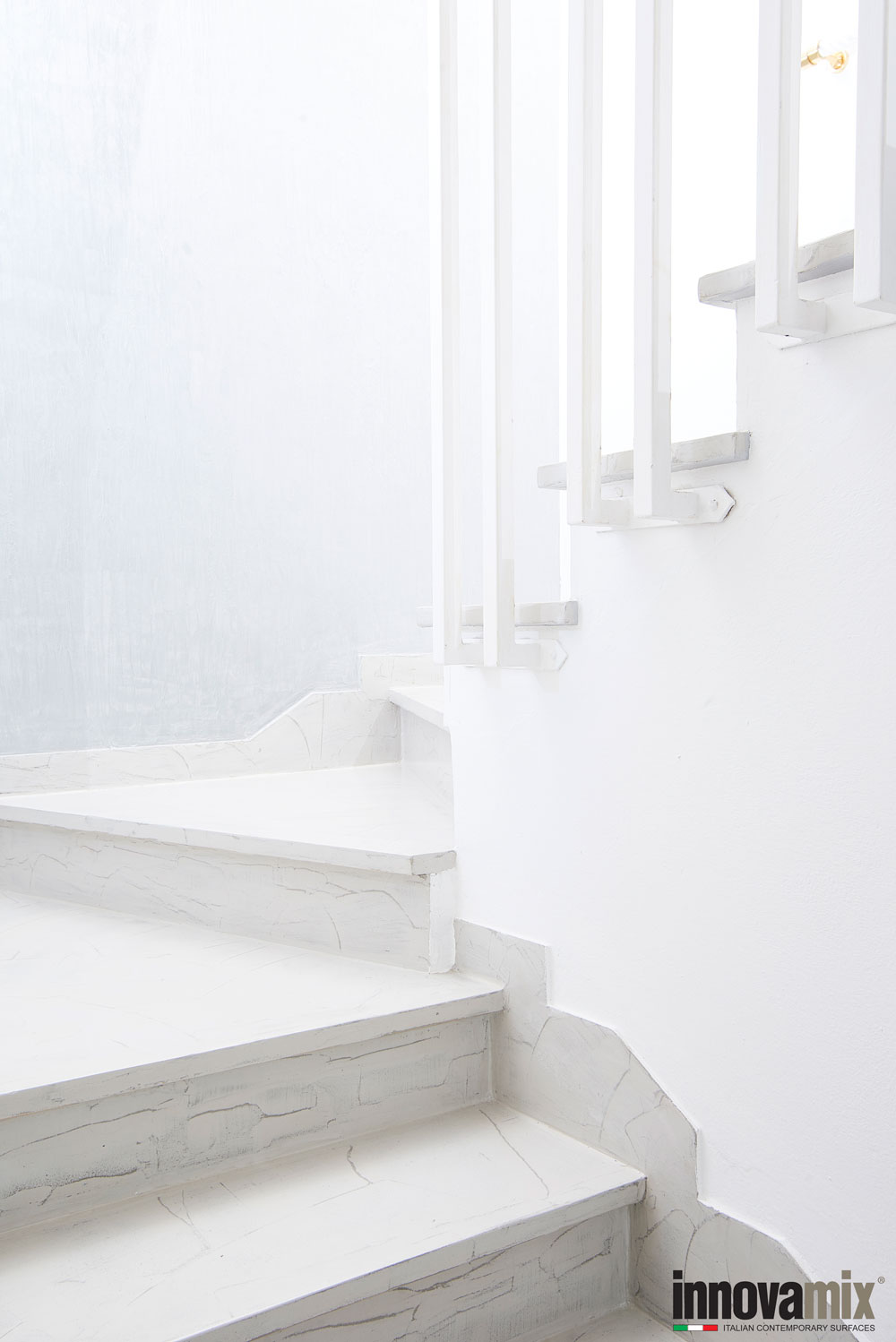 ristrutturazione_bagno_scale_microcemento_superficicontinue_rapidmix_innovamix (9)
